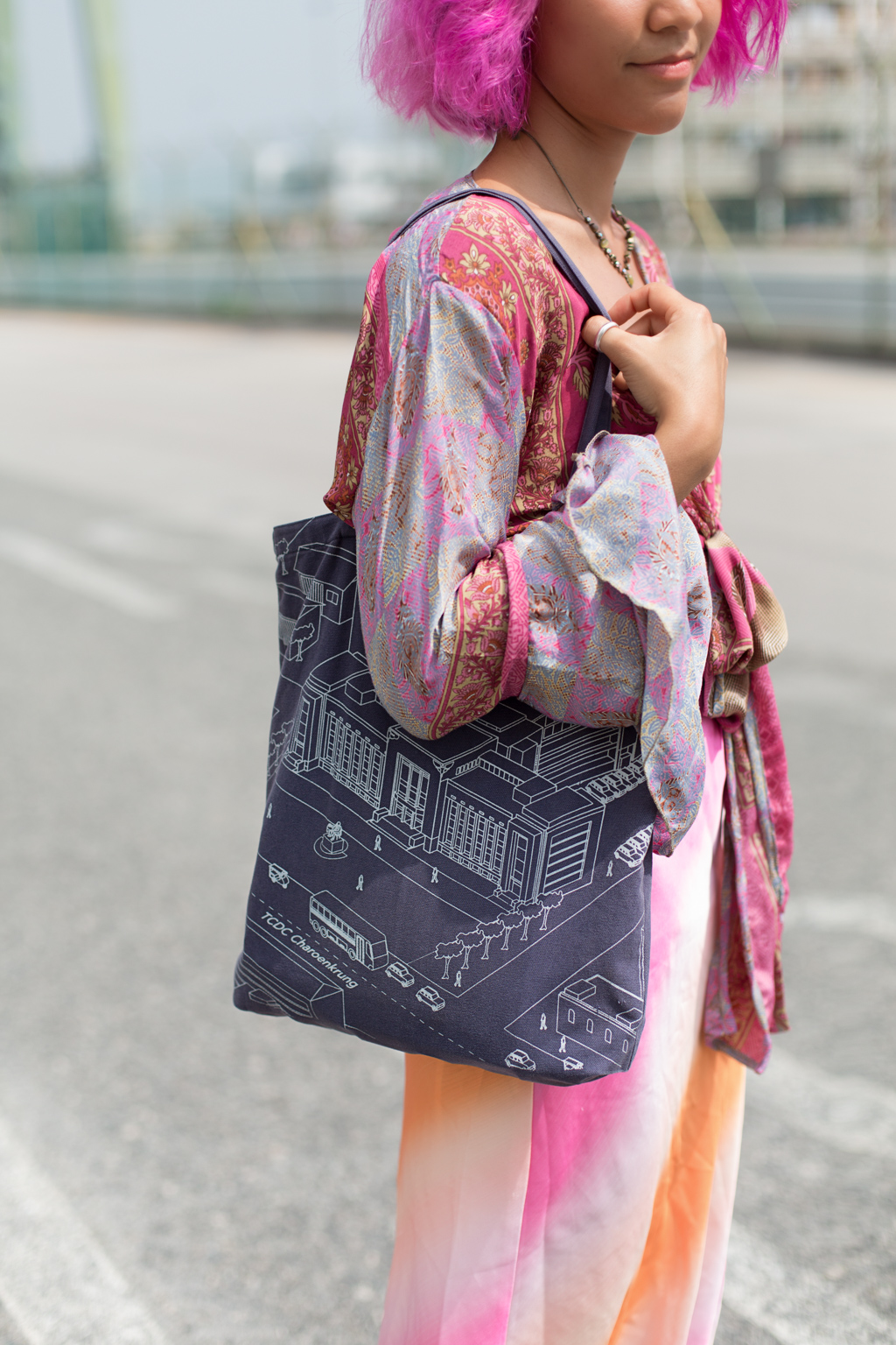 Isa-Artist-Top_Moon_Bazaar-Dress_BCBGeneration-Shoes_Adidas-UNIFORM-15012023-3