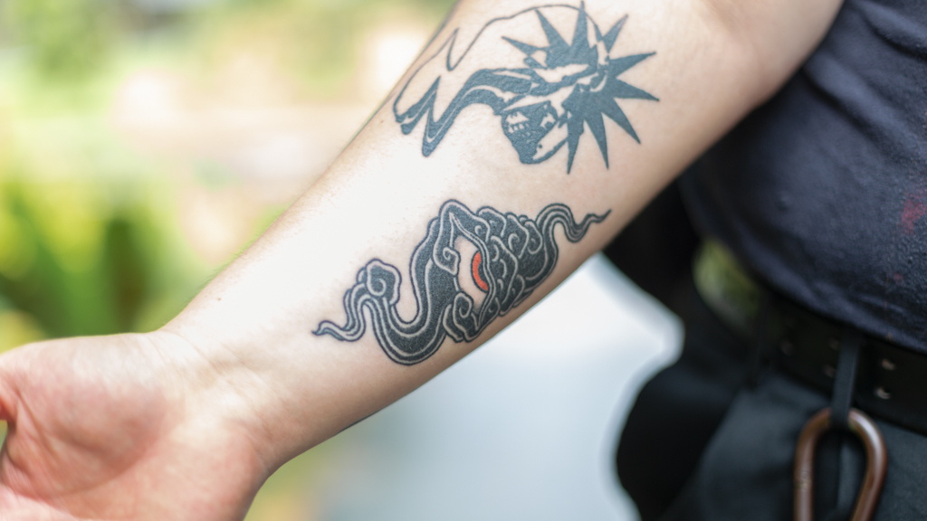 Chuan-Bartender-Pants_Amazon-Belt_Etsy-Shoes_Amazon-Pouch_Blackmeans-Glasses_Owndays-UNIFORM-17042023-6