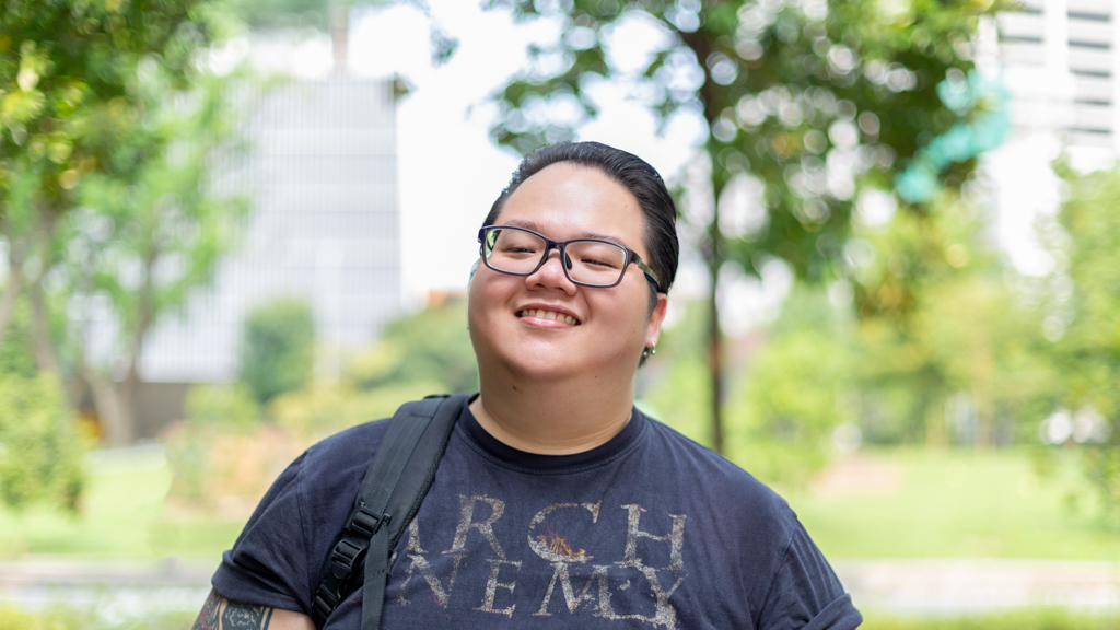 Chuan-Bartender-Pants_Amazon-Belt_Etsy-Shoes_Amazon-Pouch_Blackmeans-Glasses_Owndays-UNIFORM-17042023-7