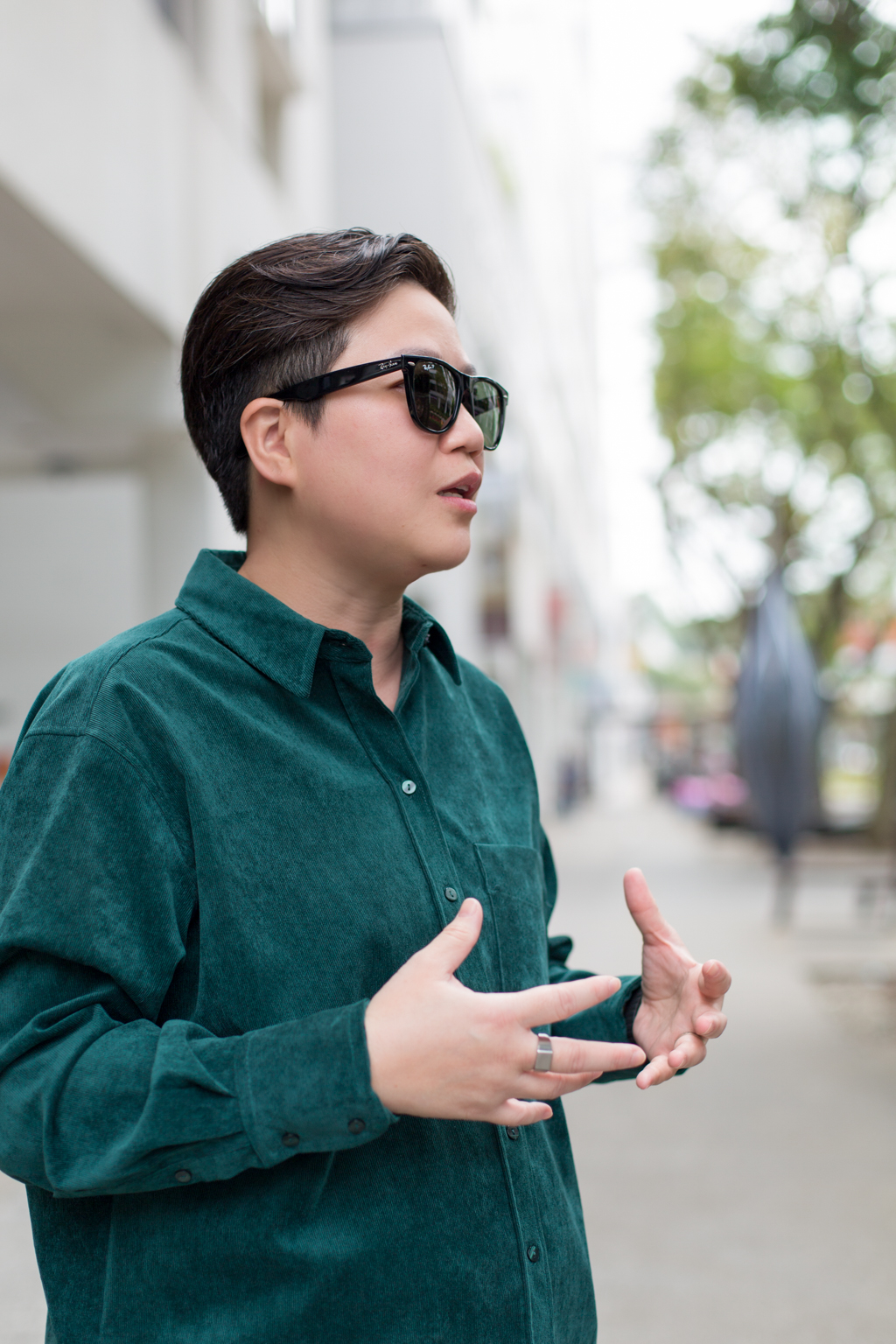 Sab-Artist_Educator-Top_Zara-Pants_Issey_Miyake-Shoes_Adidas-Watch_Apple-Ring_Cartier-Sunglasses_Ray-Ban-UNIFORM-10032023-2