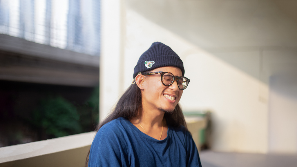 Benson-Designer-Top_Kapital-Pants_Kapital-Hat_Human_Made-Glasses_Laltraottica-UNIFORM-17042023-4