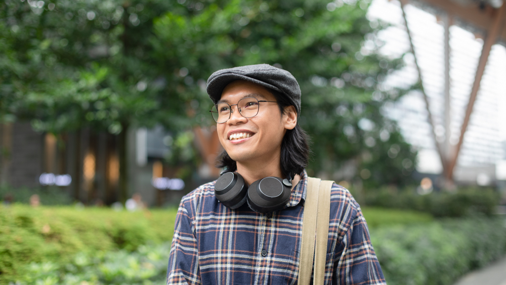 Wax-Instrument_Technician-Top_Uniqlo-Pants_Dickies-Shoes_Vans-Hat_HM-Headphones_Jabra-Watch_Casio-UNIFORM-17042023-5