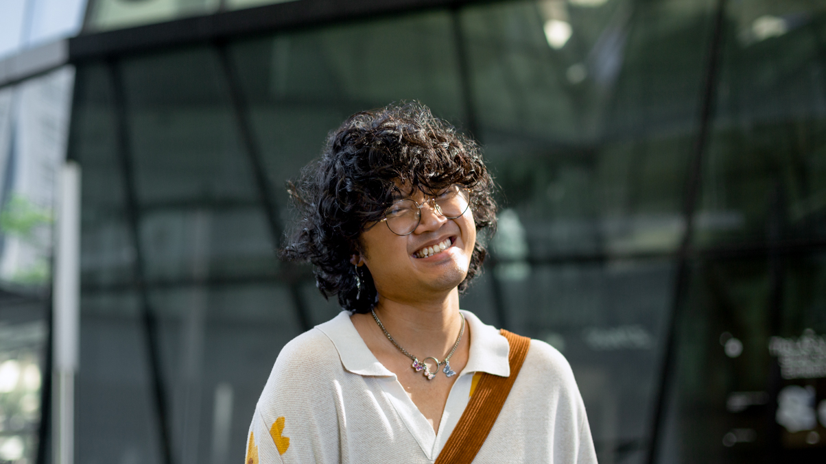 Andromeda-Student-Top_ASOS-Pants_ASOS-Shoes_Shopee-Bag_Shopee-Earrings_Shopee-UNIFORM-23052023-5