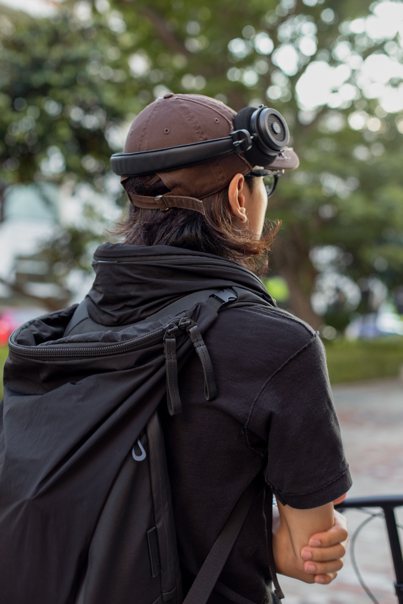 Zilhanz-Freelance_Photographer-Shoes_Nike-Bag_Cote__Ciel-Cap_Otto_958-Glasses_Gentle_Monster-Bracelet_Fossil-Watch_Casio-Headphones_Grado_Labs-Bicycle_Hito-UNIFORM-23052023-2