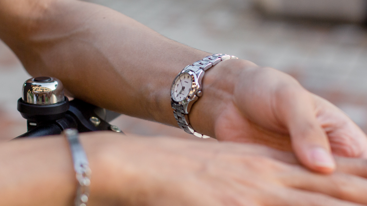 Zilhanz-Freelance_Photographer-Shoes_Nike-Bag_Cote__Ciel-Cap_Otto_958-Glasses_Gentle_Monster-Bracelet_Fossil-Watch_Casio-Headphones_Grado_Labs-Bicycle_Hito-UNIFORM-23052023-3