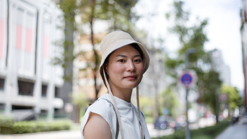 Emma-Architect-Top_Urban_Research-Backpack_Kipling-Crossbody_Bag_Pedro-Shoes_Keen-UNIFORM-23052023-4