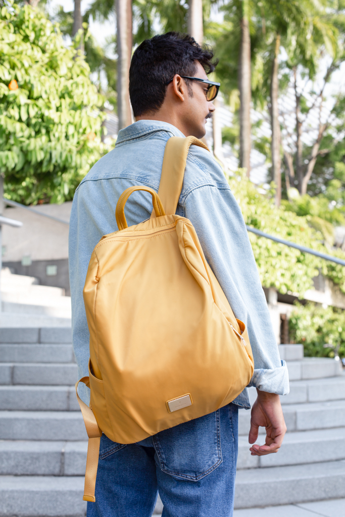 Kshitij-Student-Top_Jockey-Jacket_ZARA-Jeans_HM-Shoes_HM-Bag_Denizen-Sunglasses_ZARA-UNIFORM-27062023-2