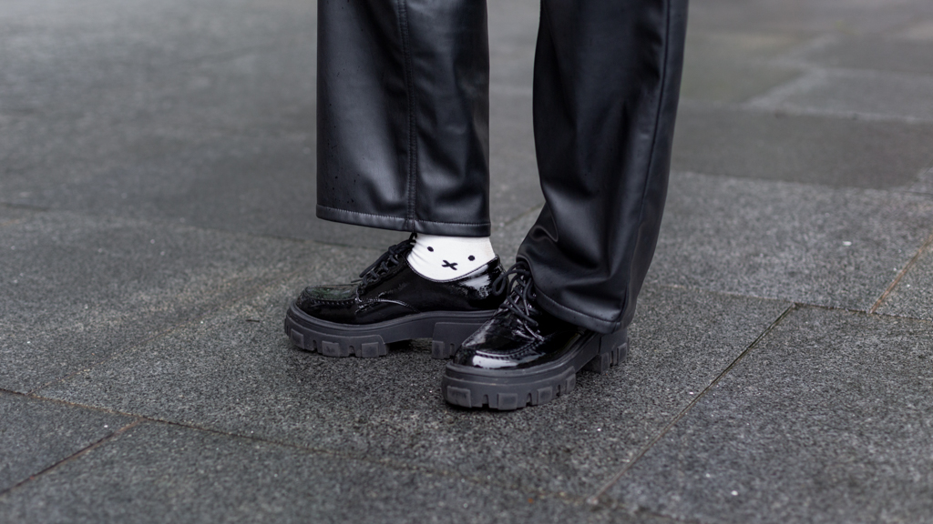 Natasha-Unemployed-Top_HM-Pants_Monki-Shoes_London_Rag-UNIFORM-07082023-3