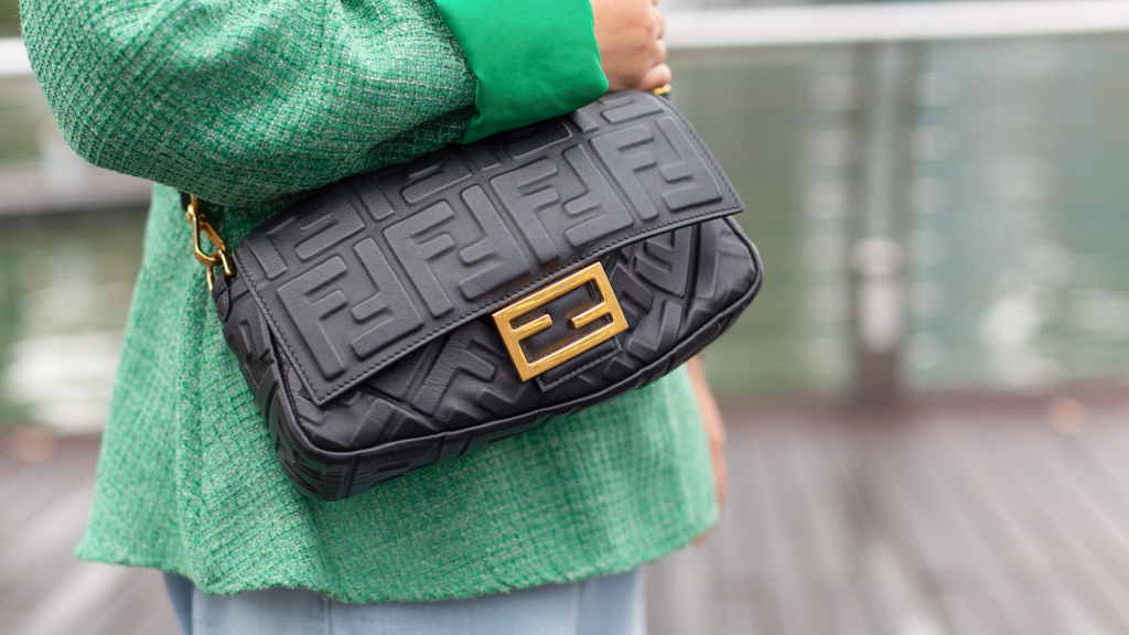 Rashida-Banker-Headscarf_Ilham_Echenta-Top_Uniqlo-Shoes_Clarks-Bag_Fendi-Watch_Omega-UNIFORM-07082023-3