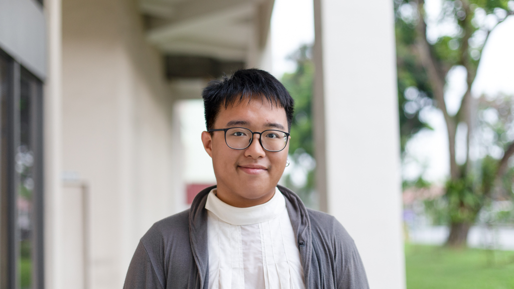 Vegas-NSF-Top_UNIQLO-Outer_TAKAHIROMIYASHITA_TheSoloist-Pants_KAPITAL-Shoes_Rick_Owens-Rings_Fruta__Chrome_Hearts__1017-ALYX-9SM-Watch_Apple-Pouch_Flipside-Bag_Comme_des_Garcons-U-5