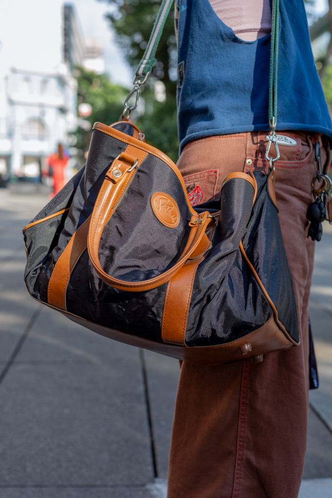 Sophia-Student-Top_Big_Bundle-Pants_HM-Shoes_Keens-Socks_Nike-Bag_Jalan_Jalan_Japan-UNIFORM-25082023-4