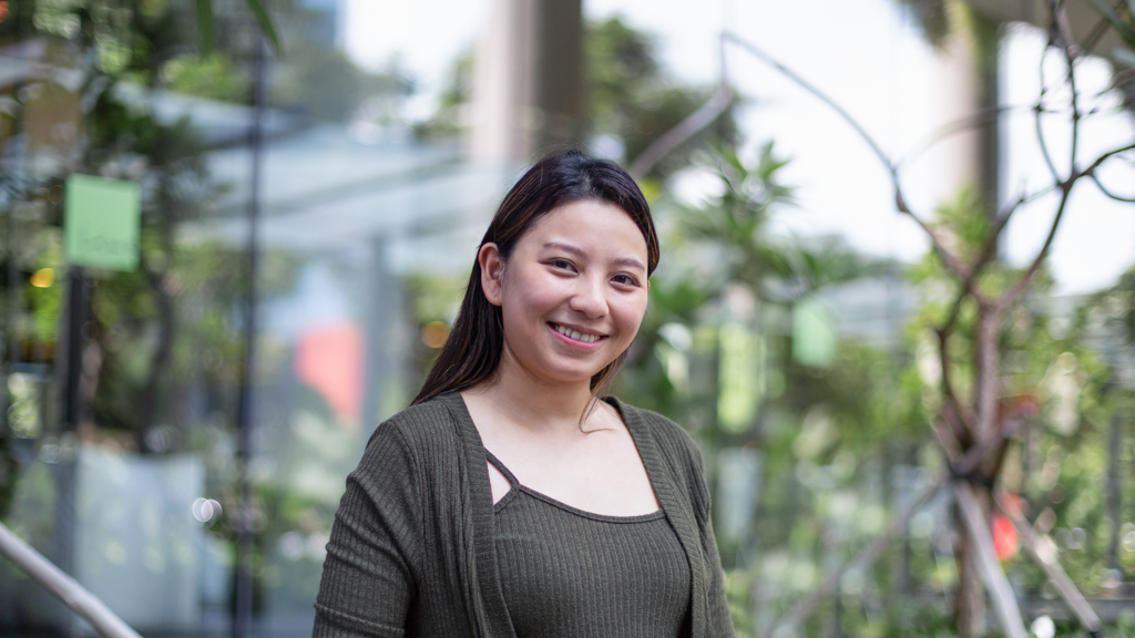 Winnie-Travel-Bag_Louis_Vuitton-Shoes_Charles__Keith-UNIFORM-25082023-4