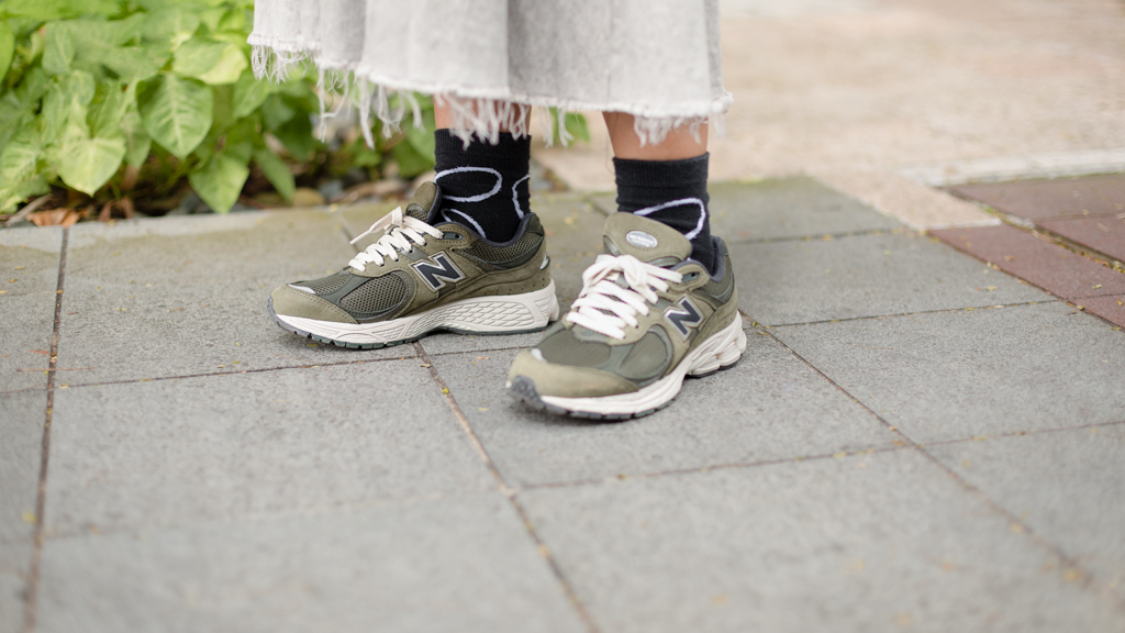 Eliza-Singaporean-Photographer-Top_Cotton_On-Skirt_MiMoTo-Shoes_New_Balance-Socks_YABAI_YABAI-Necklace_Cider-Bag_SAOU_Studio-UNIFORM-12092023-4