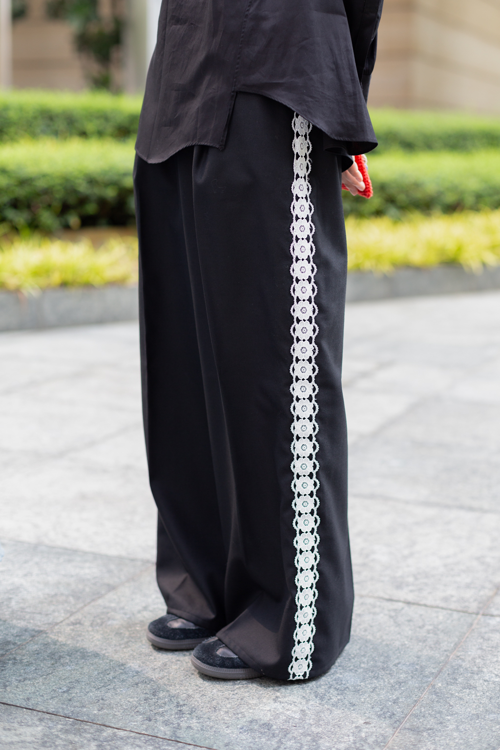 Mimi-Korean-Marketing_Manager-Top_Comme_Des_Garcons-Shoes_Adidas-UNIFORM-02112023-2