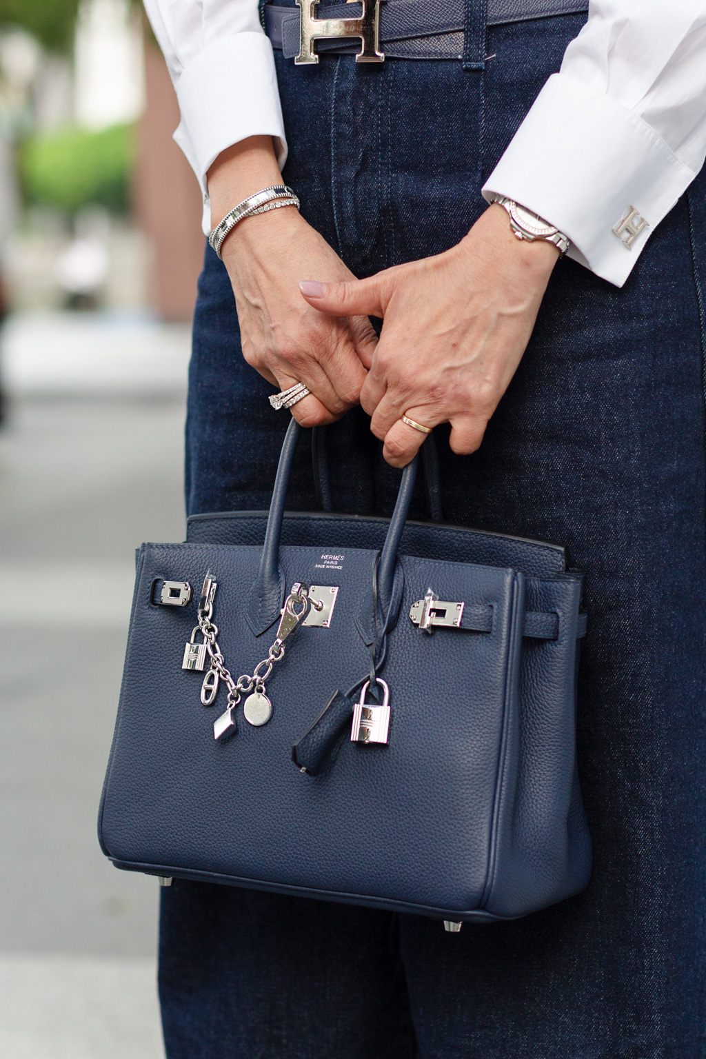Cindy-Singaporean-Banker-Top_Carolina_Herrera-Jeans_ZARA-Belt_Hermes-Shoes_Jimmy_Choo-Bag_Hermes-Necklace_Van_Cleef__Arpels-Earrings_Van_Cleef__Arpels-Bracelet-UNIFORM-01112023