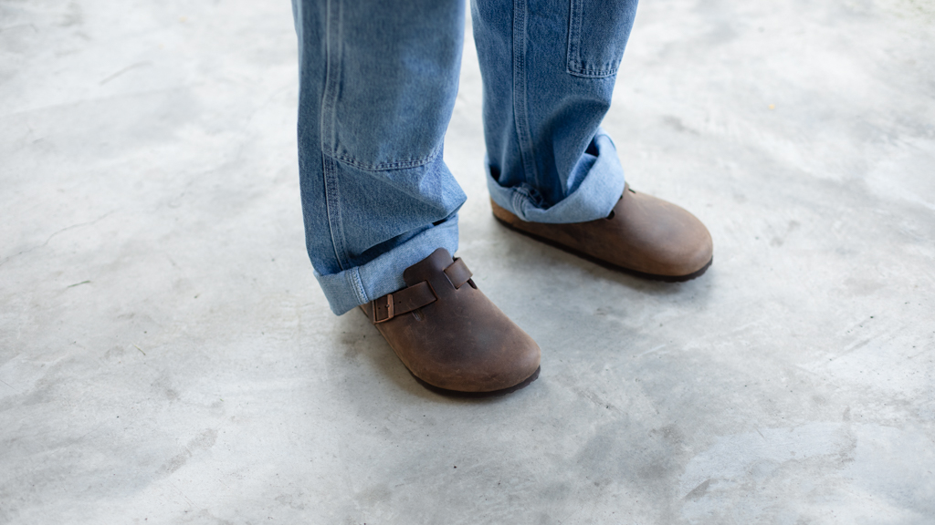 Jon-Singaporean-Brand_Strategist-Shirt_HM-Jeans_Zara-Sandals_Birkenstock-Cap_Montbell-Earrings_PlugYourHoles-UNIFORM-19122023-5