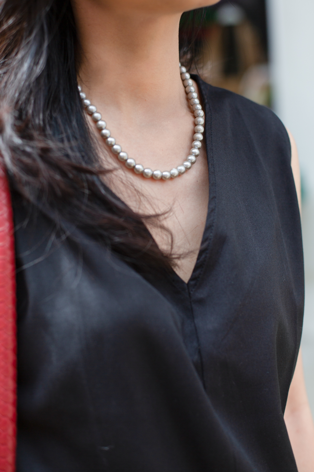 Fanya-Indonesian-Relationship_Manager-Top_shopatvelvet-Shoes_Superga-Bag_Limited_Studio-Sunglasses_KKV-Watch_Apple-UNIFORM-26012024-5