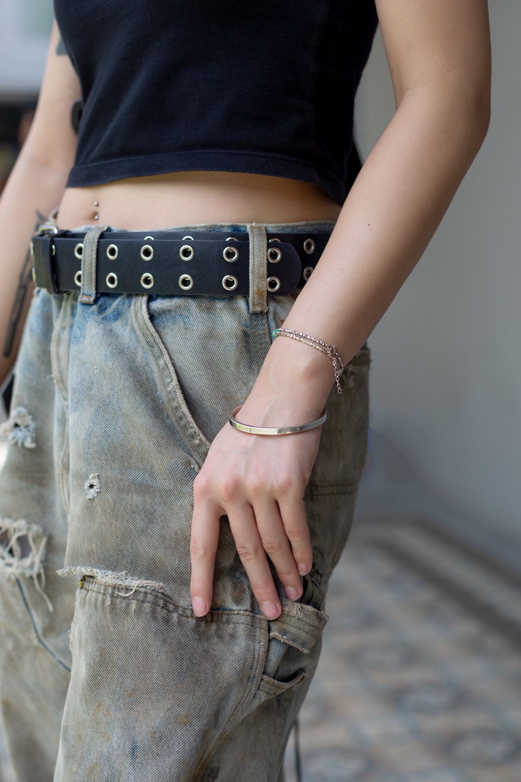 Tricia-Singaporean-Student-Top_Uniqlo-Jeans_Grailed_Carhatt-Bag_Thrasher-Boots_New_Rock-Bracelets_Taobao__Parts_of_Four-UNIFORM-26012024-3