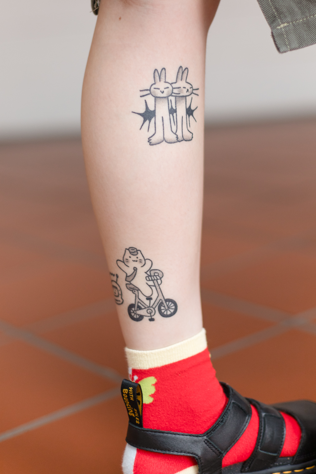 Natasha-Singaporean-Illustrator-Top_Liunic_On_Things-Skirt_Secondhand-Shoes_Dr_Martens-Earrings_Japan-Necklace_ThreeOneTwoFive-Socks_Sadshrimps-Bag_COS-UNIFORM-16042024-1