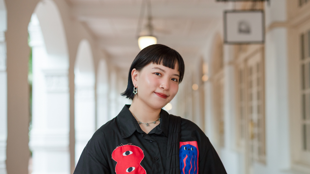 Natasha-Singaporean-Illustrator-Top_Liunic_On_Things-Skirt_Secondhand-Shoes_Dr_Martens-Earrings_Japan-Necklace_ThreeOneTwoFive-Socks_Sadshrimps-Bag_COS-UNIFORM-16042024-6