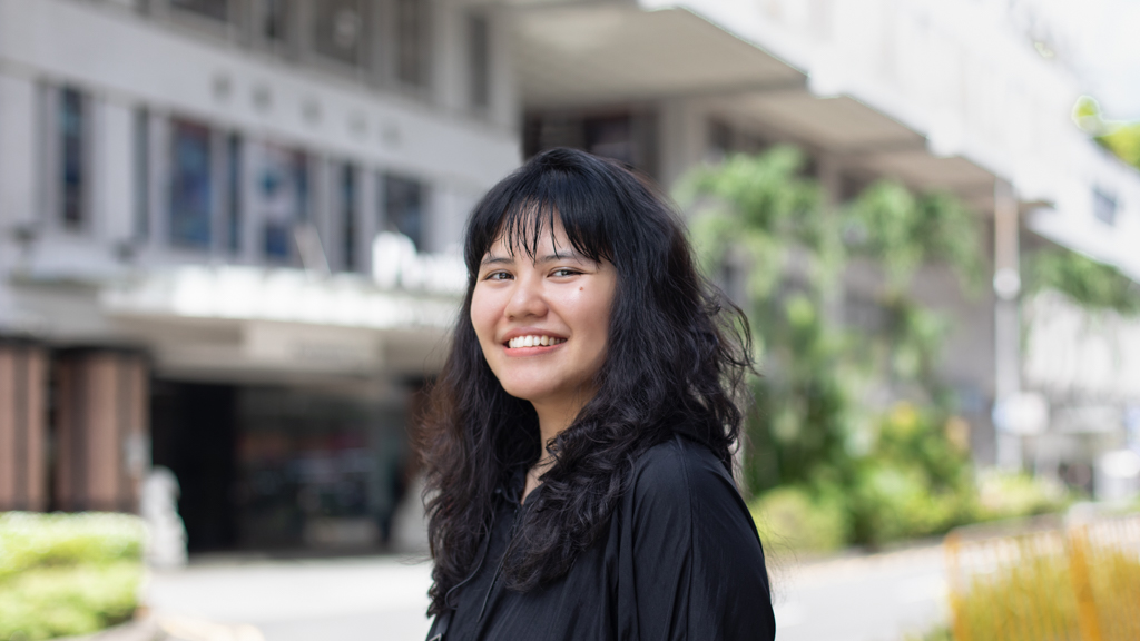Onya-Indonesian-Housewife-Dress_Indonesia-Bag_Beyond_The_Vines-Socks_Bandung-Sandals_Skechers-Rings_Indonesia-Phone_Strap__Casing_Casetify-UNIFORM-19032024-1