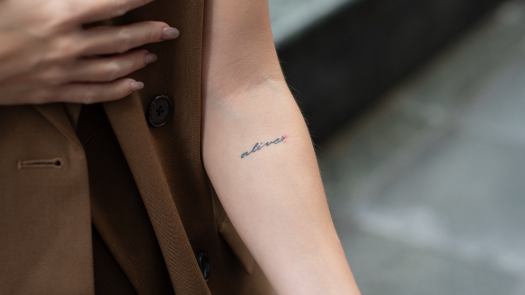 Stacey-Malaysian-Consultant-Shirt_Japan-Bottoms_Japan-Inner_Top_Zara-Shoes_Online-Bag_Europe-UNIFORM-19032024-3