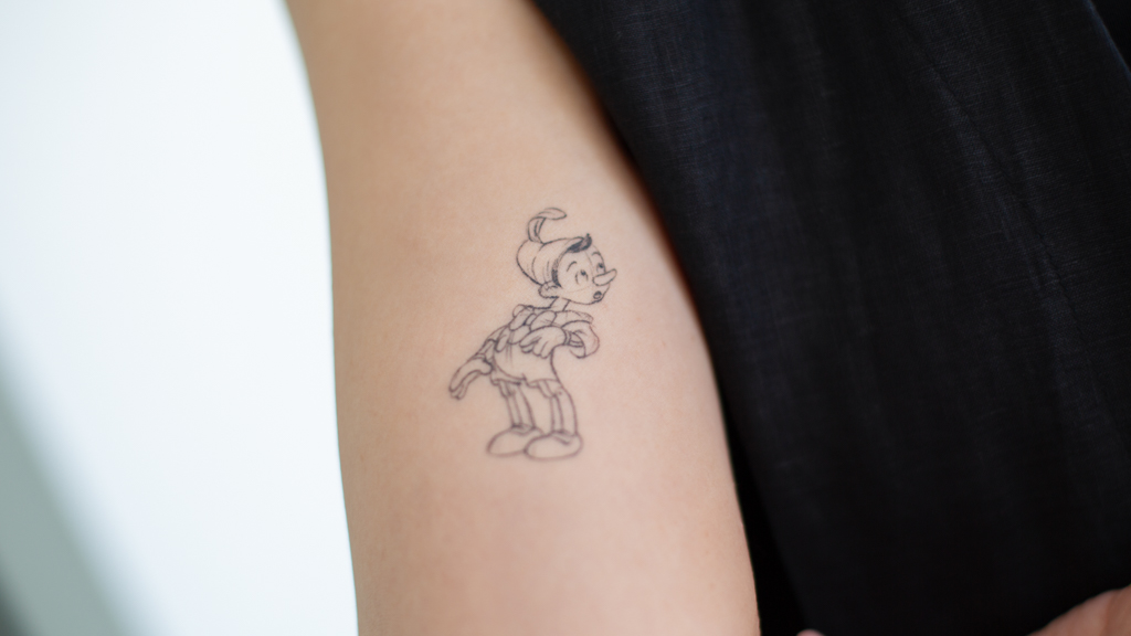 Eunice-Singaporean-Designer-Vest_Muji-Pants_Uniqlo-Shoes_Maison-Margiela-Accessories_Tiffany-Co—UNIFORM-26042024-2