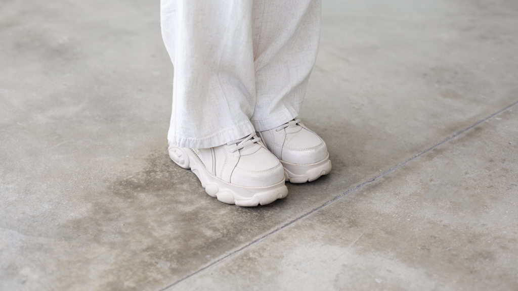 Zeyra-Singaporean-Apparel_Product_Assistant-Jacket_Benjamin_Barker-Pants_Benjamin_Barker-Shoes_BUFFALO-Bracelet_Kopi_Toast-Nails_Ohora-UNIFORM-26042024-2