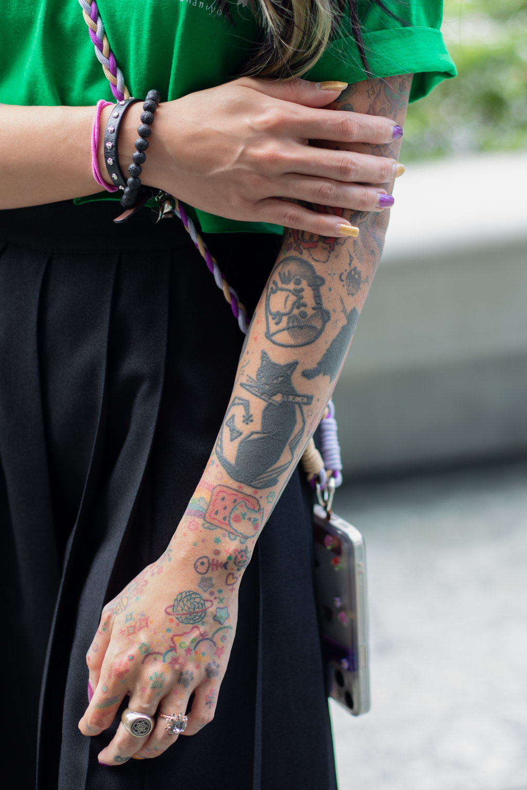 Charmaine-Singaporean-Regional_Brand_Ambassador-Tee_Mahaniyom_Cocktail_Bar-Bottoms_Hong_Kong-Shoes_Prada-Phone_Strap_Shopee-UNIFORM-23052024-3