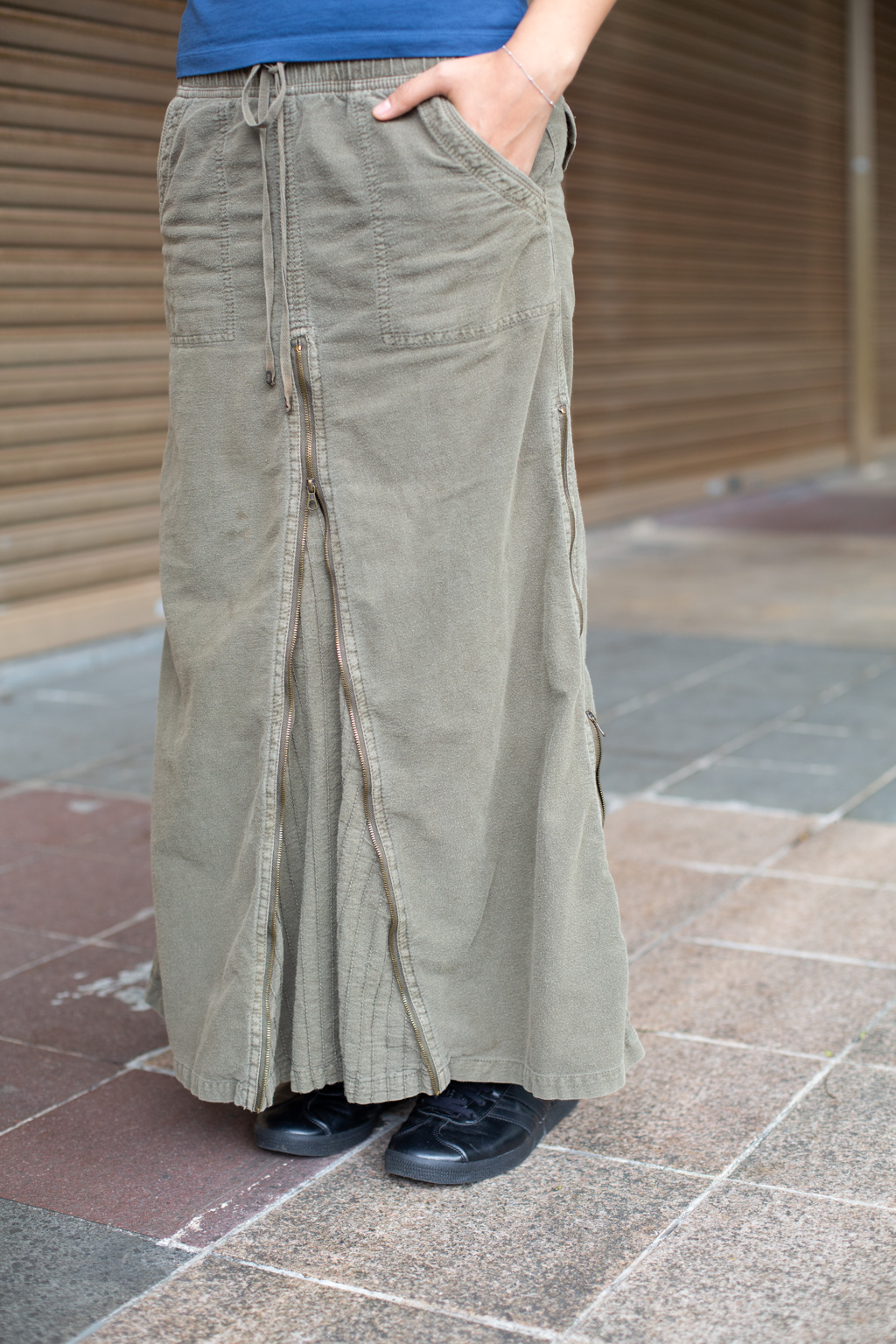 Sena-Korean-Graphic_Designer-Top_Wellbeing_Express-Skirt_Goa-Shoes_Adidas-Glasses-Korea-UNIFORM-13082024-2