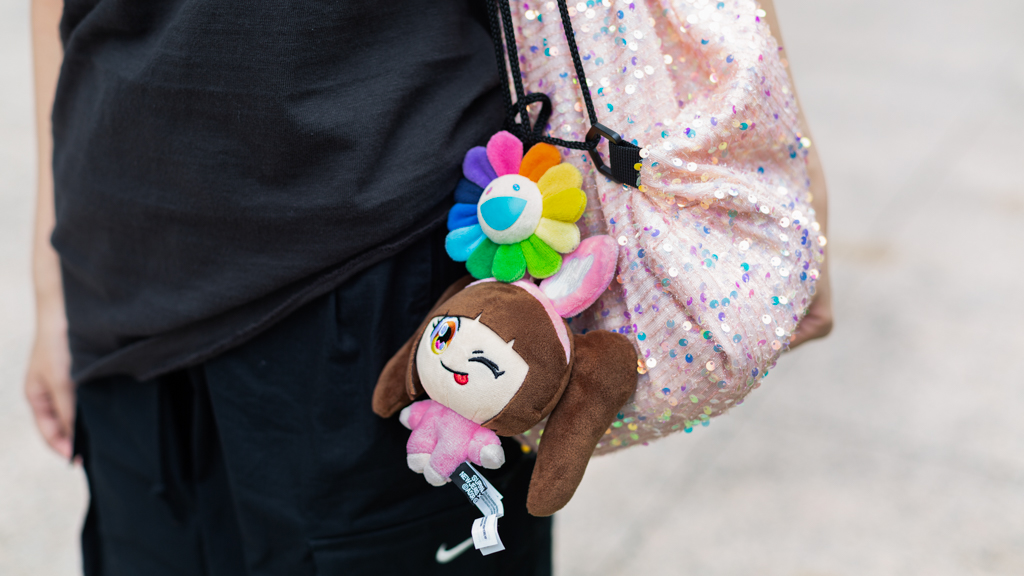 Anna-Japanese-Student-Top_HUMAN_MADE-Bottoms_Nike-Shoes_nobrand-Bag_nobrand-Earrings_Celine-Keychain_Takashi-Murakami-UNIFORM-29082024-2