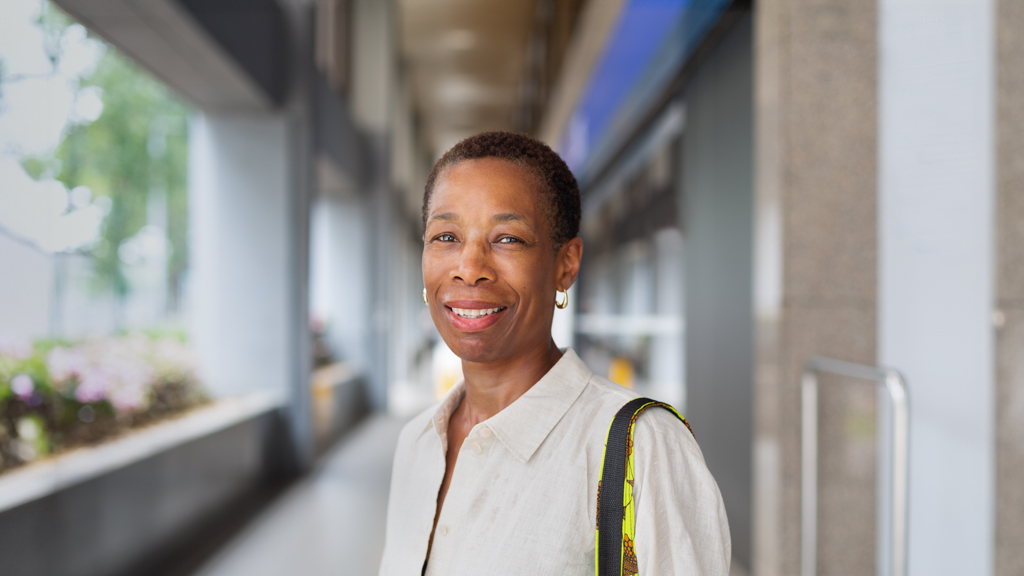 Bridget-British-Lawyer-Top_COS-Skirt_HM-Shoes_Nike-Jewellery_Oliver_Bonas-Bag_Mostly_Jazz_FunkSoul_Festival-UNIFORM-29082024-6