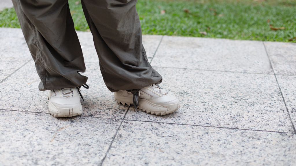 Miha-Malaysian-Hairstylist-Top_Young_Hungry_Free-Pants_Arcade_x_Alchemist-Shoes_Fila-Bracelet_Daniel_Wellington-UNIFORM-29082024-2