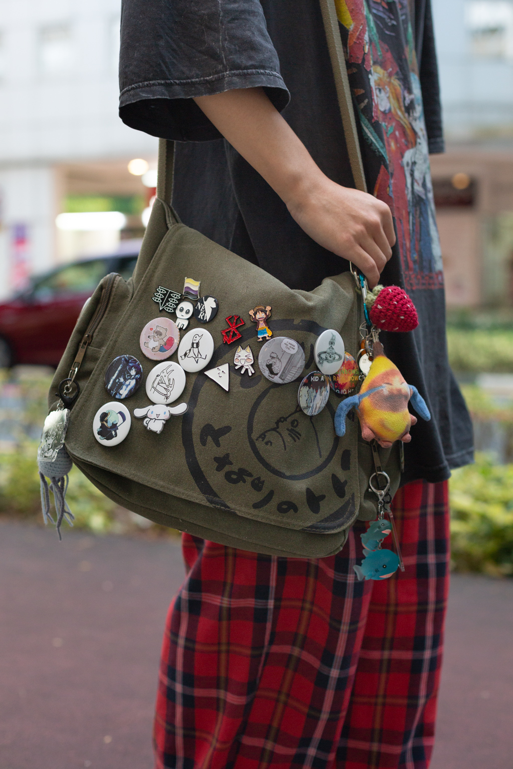 Yu-Singaporean-Student-Top_Shopee-Pants_Shopee-Socks_MUJI-Shoes_MUJI-Necklace_Shopee-Bag_Taobao-UNIFORM-29082024-3