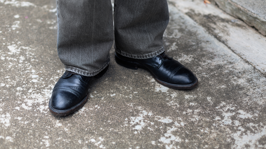 Aki-Japanese-Hairdresser-Cap_A.P.C-Shirt_Thrifted-Jeans_Thrifted-Shoes_Alden-Watch_Patek_Philippe-Tattoos_Japan-Glasses_Guepard-UNIFORM-12092024-6