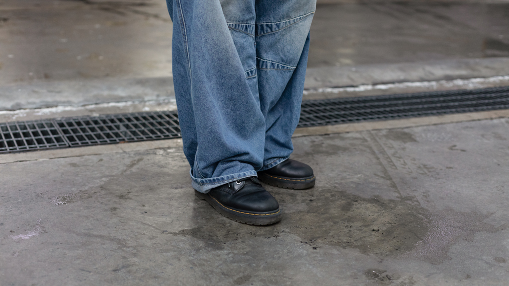 Jes-Singaporean-Photographer-Shirt_Thrifted-Unidershirt_UNIQLO-Pants_Blackup-Shoes_Doc_Martens-Watch_Nautica-Glasses_Lenskart-UNIFORM_22112024-5