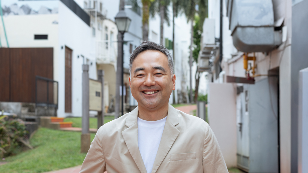 Kengo-Japanese-Gemologist-Suit_Prada-Shirt_UNIQLO-Shoes_Edward_Green-Ring_Fujimori_Kajita-UNIFORM-22112024-2