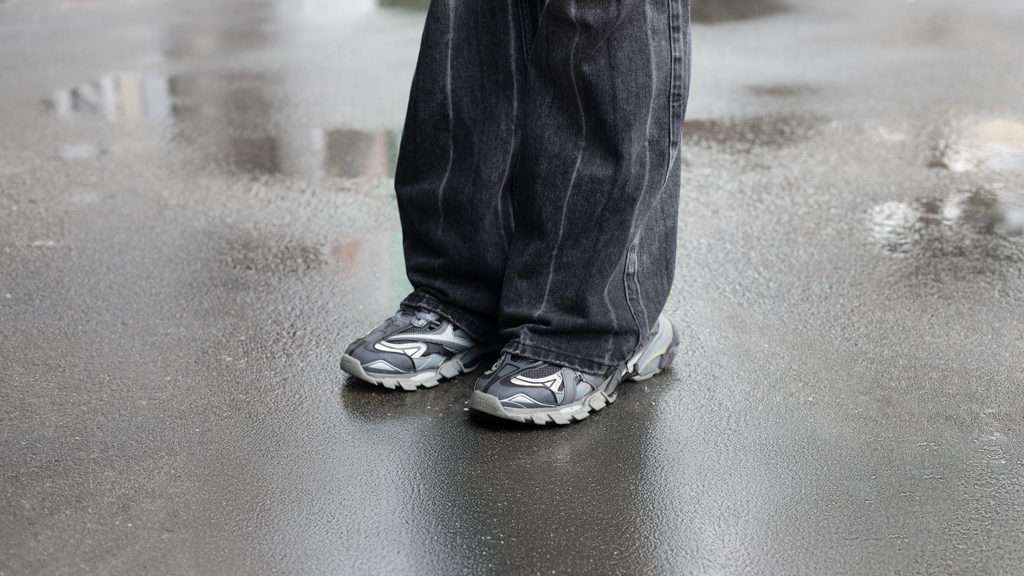 Kenneth-Singaporean-Producer-Sunglasses_Shopee-Shoes_Balanciaga-UNIFORM-22112024-4