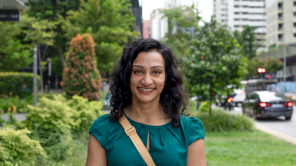 Nandini-Indian-Sales-Top_Zara-Belt_COS-Jeans_Zara-Bag_UNIQLO-Shoes_Camper-Jewellery_India-UNIFORM-22112024-2