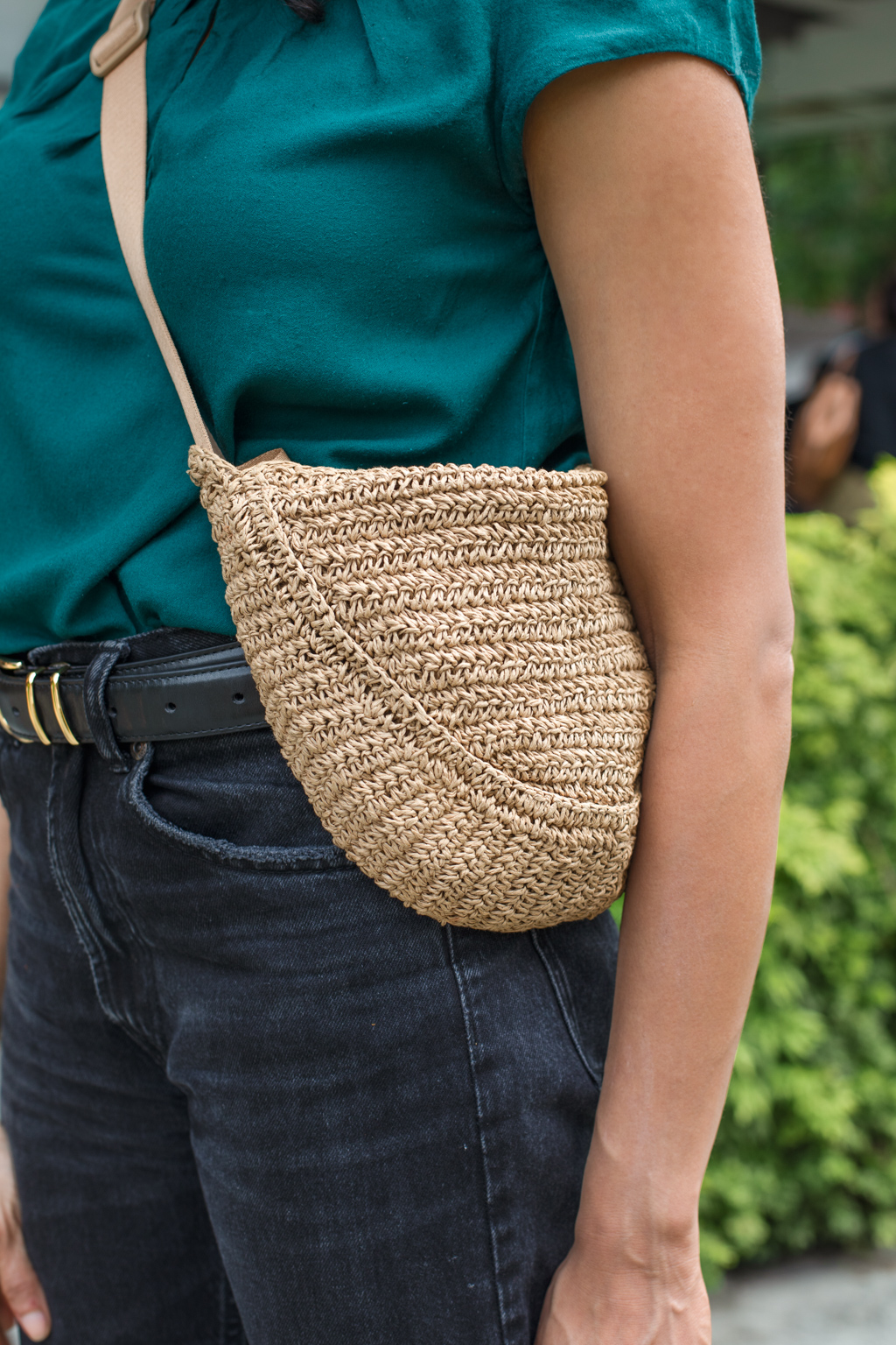 Nandini-Indian-Sales-Top_Zara-Belt_COS-Jeans_Zara-Bag_UNIQLO-Shoes_Camper-Jewellery_India-UNIFORM-22112024-3