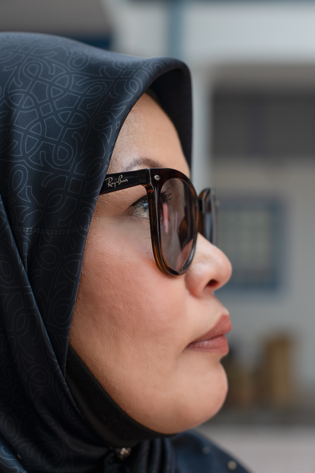 Norhazanah-Singaporean-Travel_Executive-Headscark_KL-Top_Thailand-Bottoms_Thailand-Shoes_Melissa-Glasses_Ray-Ban-UNIFORM-22112024-2