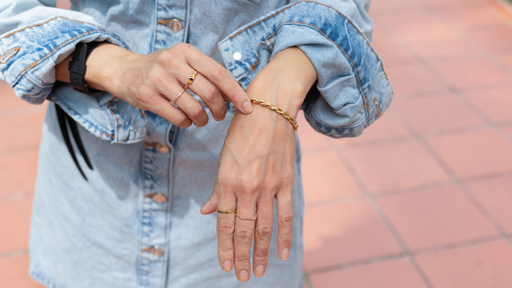 Tomo-Japanese-Hairdresser-Dress_Zara-Socks_GU-Shoes_Zara-Rings_Malaysia__Indonesia__Singapore-Watch_Casio-UNIFORM_22112024-3