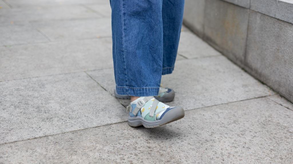Charmaine-Singaporean-Arts_ProgrammerJeans_HONSIEPONSIE-Socks_Daiso-Shoes_KEEN-Earrings_Lovisa-Toothgems_@pixietoothgem__@thirdeye.toothgem.sg-UNIFORM-06012025-3