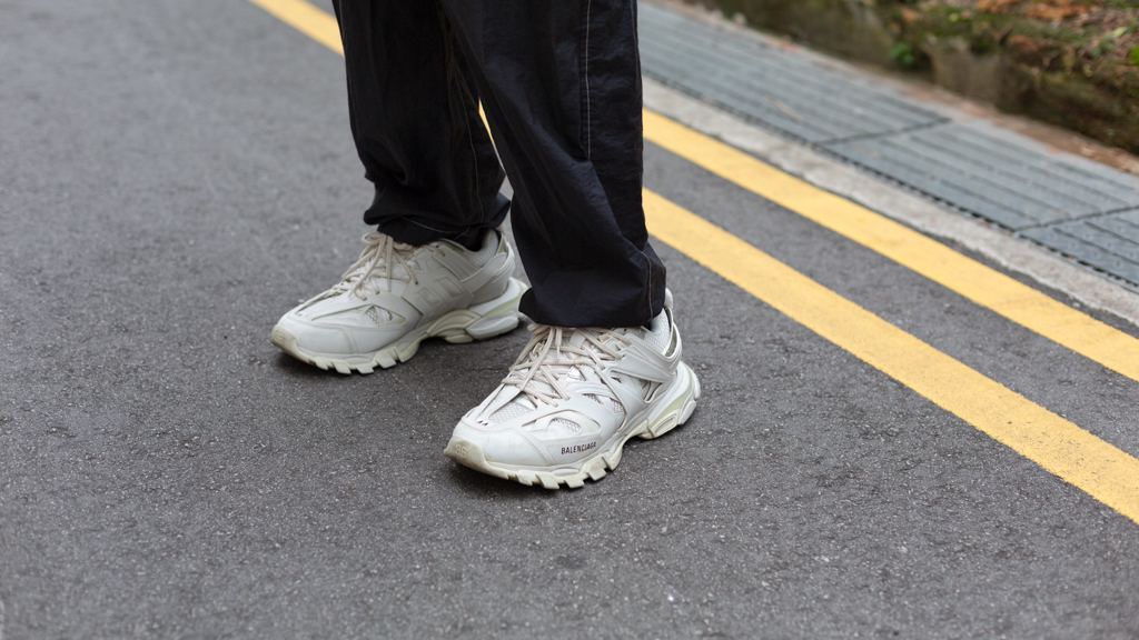 Genta-Japanese-PR-Inner_Shirt_Graphpaper-Shirt_LEMAIRE-Pants_LEMAIRE-Shoes_Balenciaga-Bag_Marni-Watch_Apple-UNIFORM-06012025-3