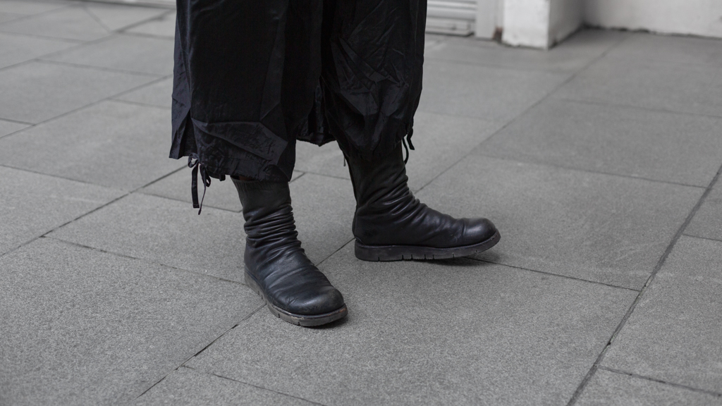 Taz-Singaporean-Editor-Top_Yohji_Yamamoto-Bottom_Yohji_Yamamoto-Socks_Shopee-Shoes_the_last_conspiracy-Bag_Yohji_Yamamoto-Scarf_Jalan_Jalan_Japan-Rings_Soloist__Jalan_Jalan_Japan-2