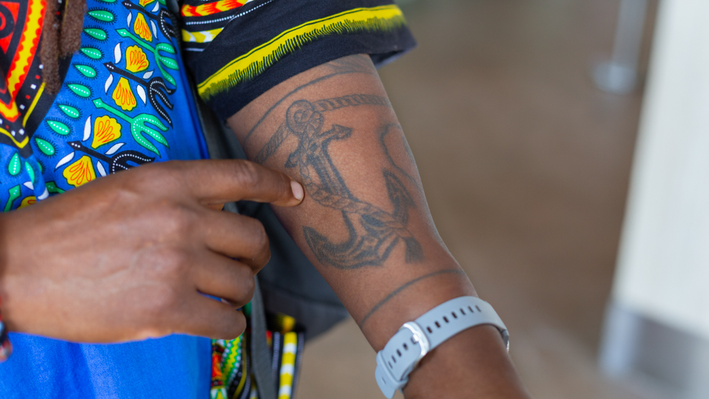 Kenneth-American-Top_Dubai-Pants_USA-Shoes_Adidas-Bag_Eastsport-Watch_Garmin-Bracelet_Singapore-UNIFORM-06012025-4