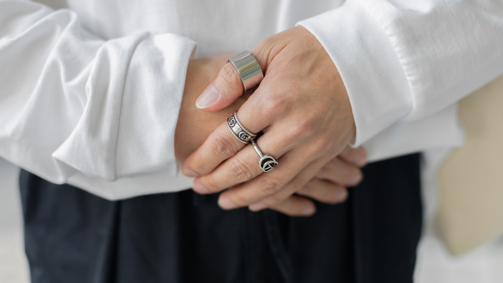 Shane-Malaysian-Graphic_Designer-Top_Muji-Pants_UNIQLO-Shoes_Adidas-Necklace_Balenciaga-Rings_Balenciaga__Gucci-Glasses_Japan-UNIFORM-06012025-3