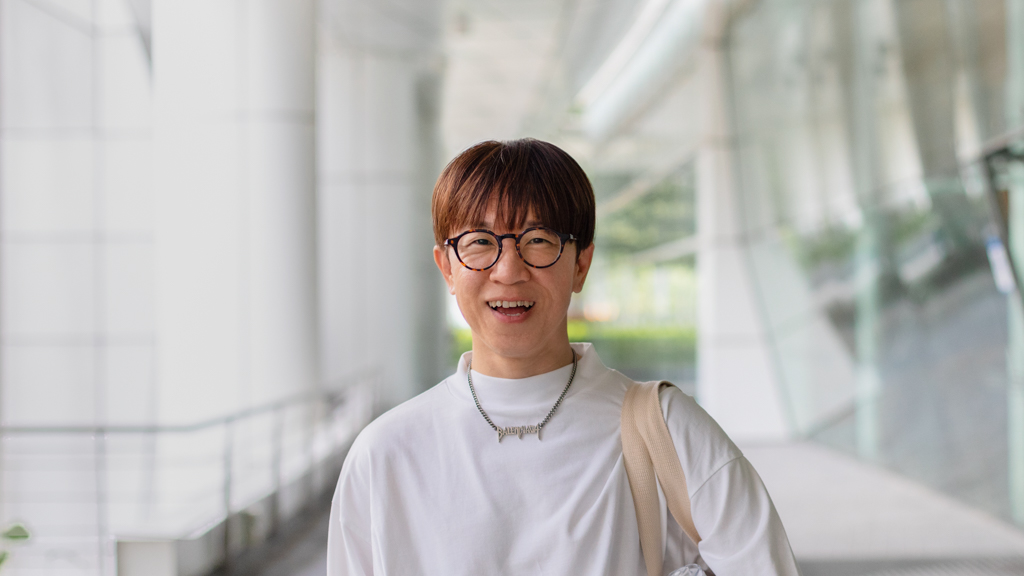 Shane-Malaysian-Graphic_Designer-Top_Muji-Pants_UNIQLO-Shoes_Adidas-Necklace_Balenciaga-Rings_Balenciaga__Gucci-Glasses_Japan-UNIFORM-06012025-6