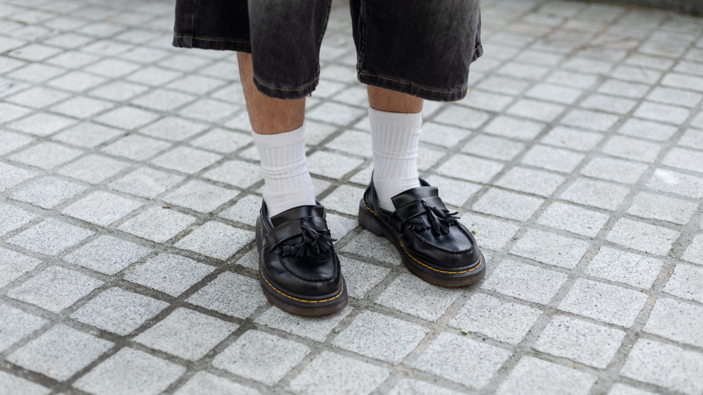 Jon-Singaporean-Student-Top_HM-Bottoms_Bershka-Shoes_Doc_Martens-Bag_Taobao-Trinkets_Taobao-UNIFORM-03042025-2