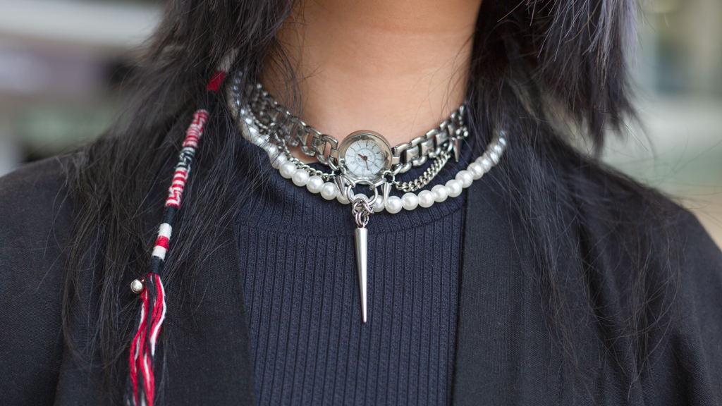 Jules-Vietnamese-Student-Outfit_NHA-HAI-CHAM-Dress_Vietnam-Shoes_Vietnam-Rings__Cuffs_Vietnam-Necklace_@ytopia.land-Glasses_Vietnam-UNIFORM-03042025-3